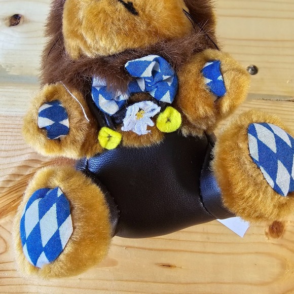 Lion Plush in Bavarian Trachten Style Lederhosen and Hat Stuffed Animal Toy - Picture 5 of 8